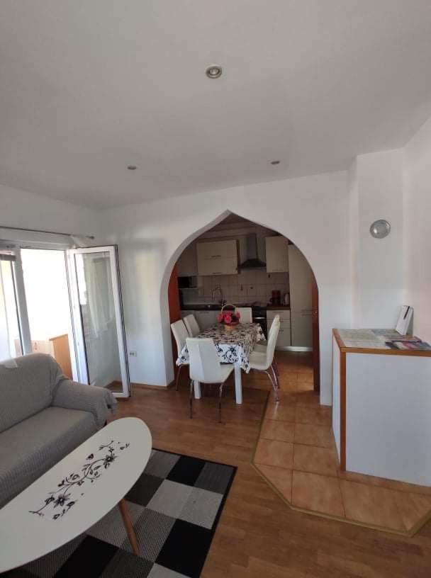 Apartmani Amans Pola Esterno foto