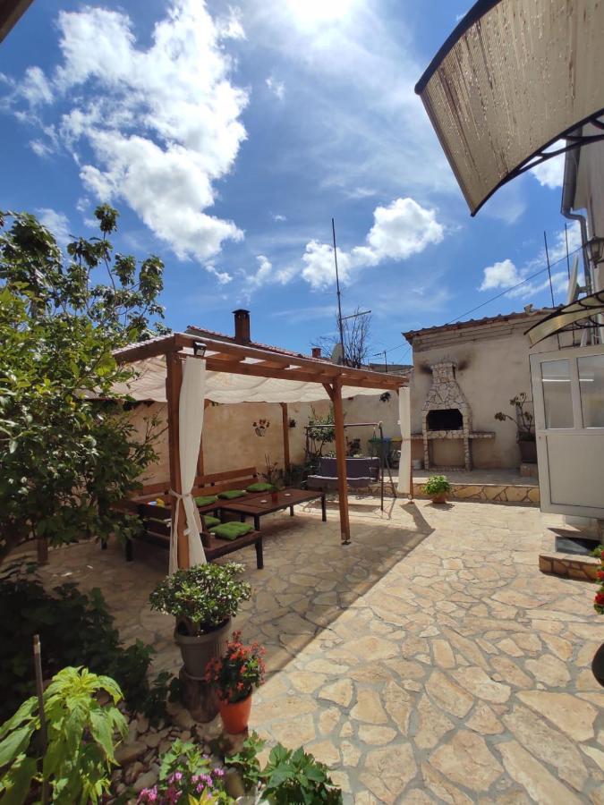 Apartmani Amans Pola Esterno foto