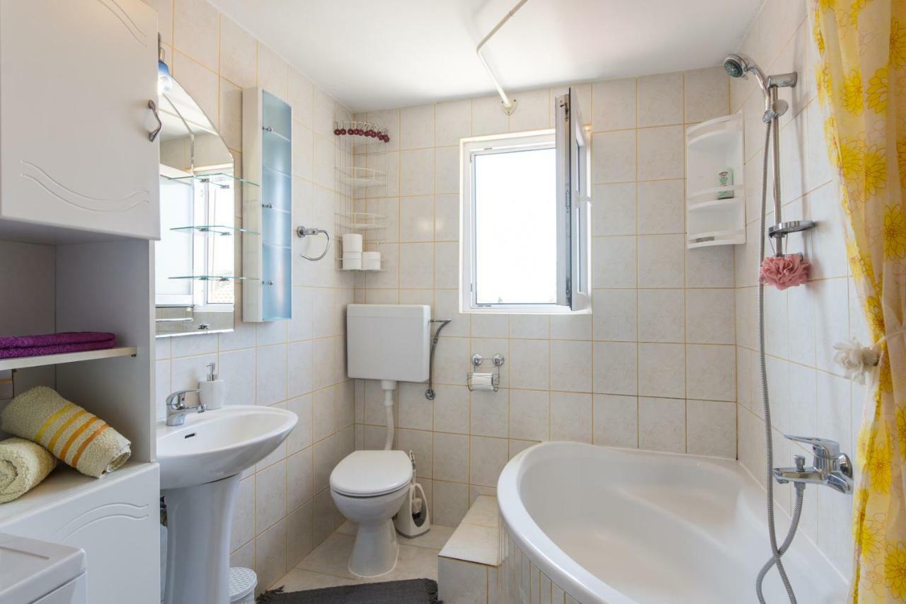Apartmani Amans Pola Esterno foto